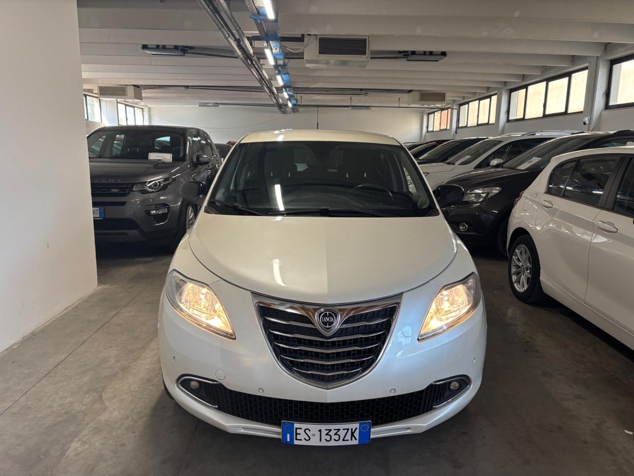 Lancia Ypsilon 1.2 BENZINA 69 CV Platinum |OK NEOPATENTATI |