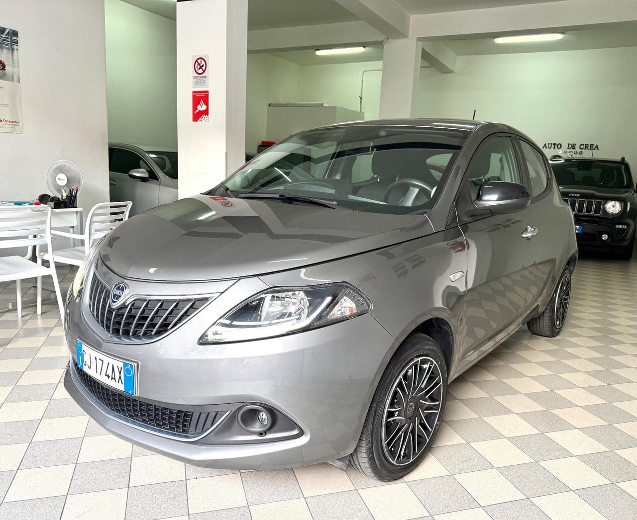 Lancia Ypsilon 1.0 S&S Hybrid Ecochic Gold 78.000km