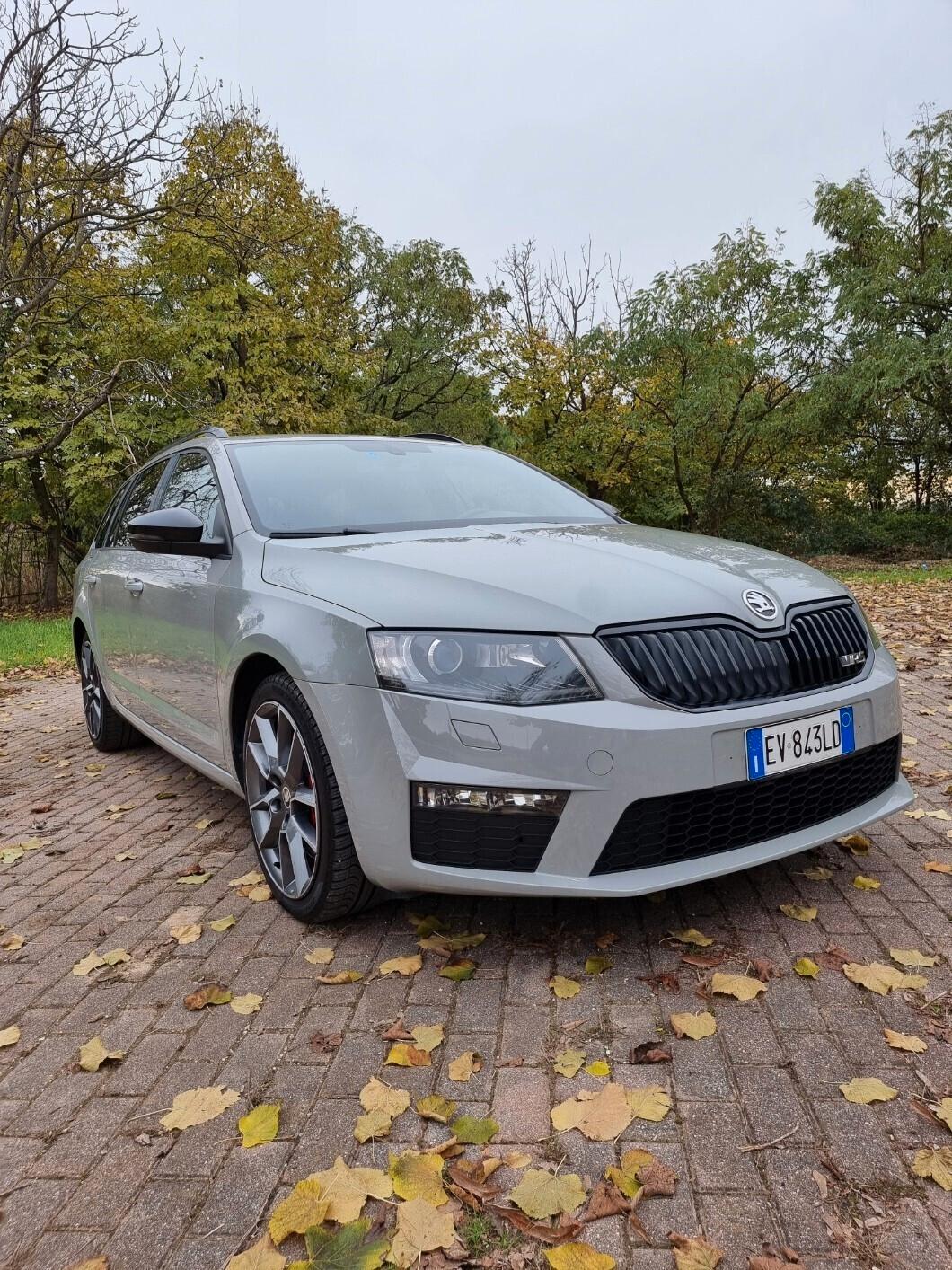 Skoda Octavia 2.0 TDI DSG Wagon RS Grigio Acciaio