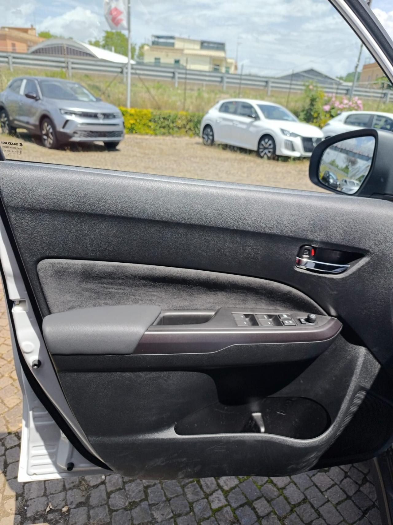 Suzuki Vitara 1.4 Hybrid A/T Starview