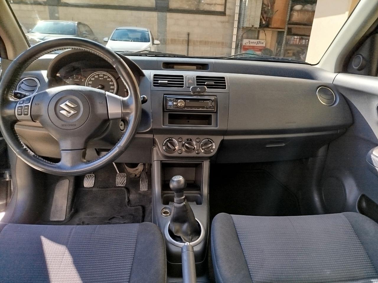 Suzuki Swift 1.3 4x4 5p. GL