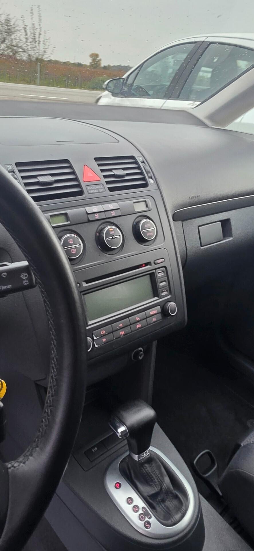 Volkswagen Touran 1.9 Diesel Cambio Automatico Neopatentati