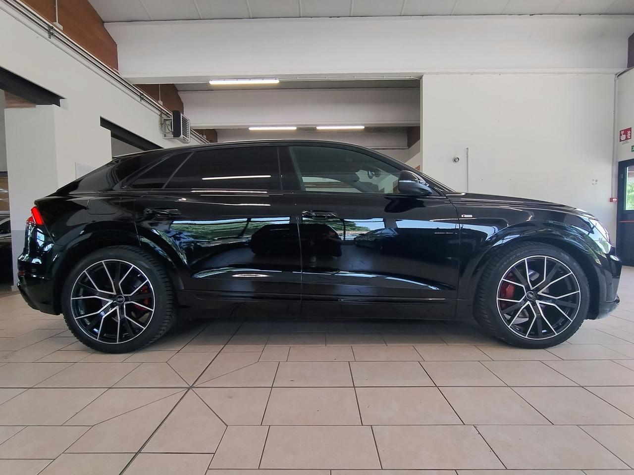 Audi Q8 50 3.0 tdi mhev S-LINE quattro SEDILI LUCI AMBIENT