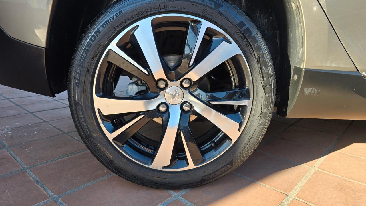 Peugeot 2008 BlueHDi 120 S&S Allure