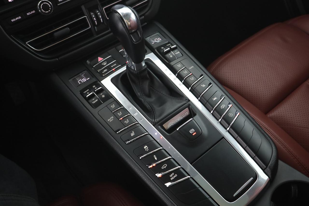 PORSCHE Macan S