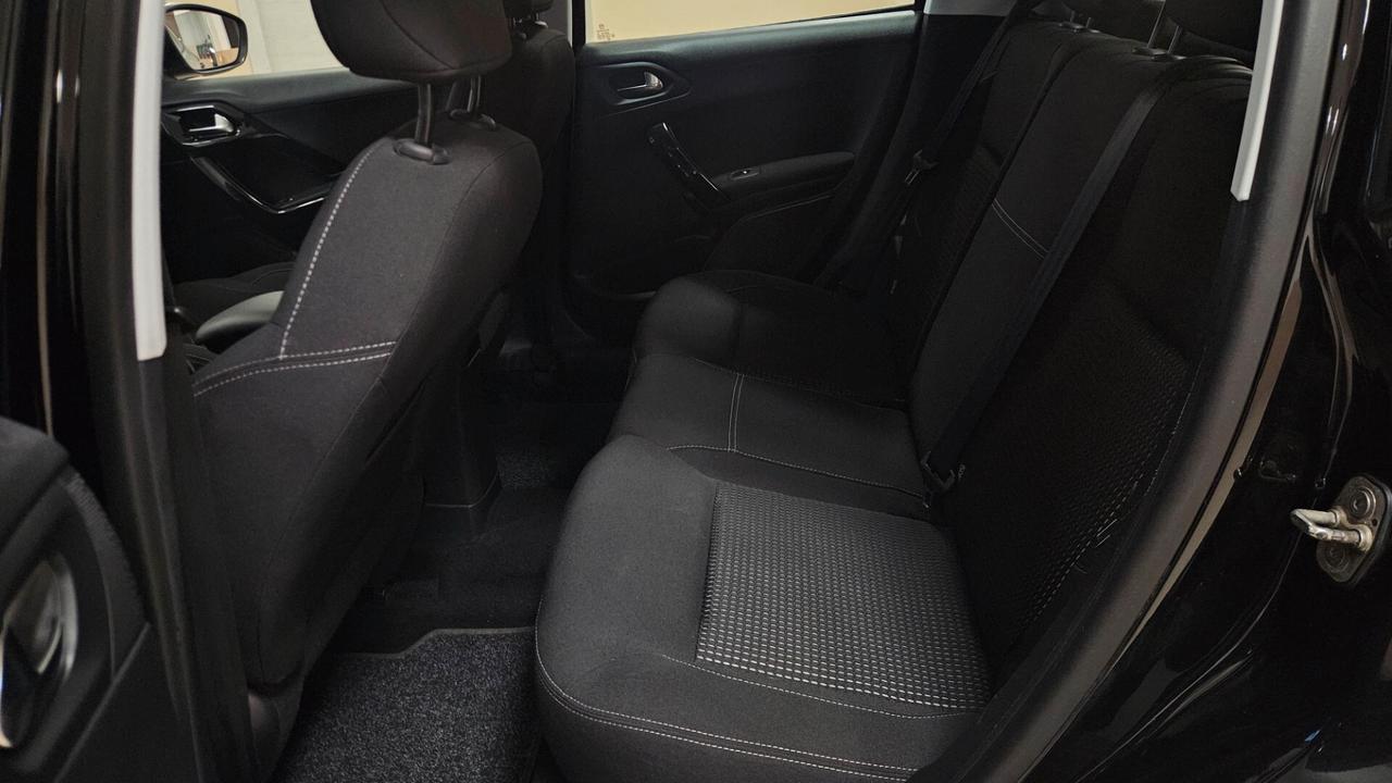Peugeot 208 BlueHDi 75 5 porte Allure