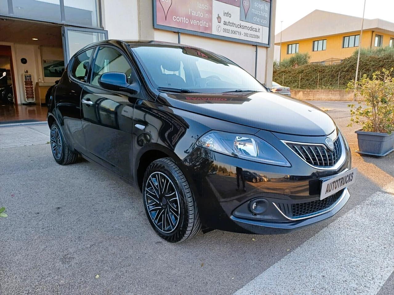 Lancia Ypsilon 1.0 FireFly 70cv Hybrid Gold