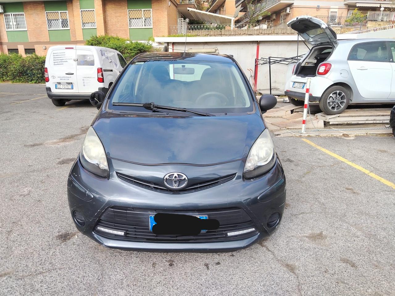 Toyota Aygo 1.0 12V VVT-i 5 porte Orange Connect