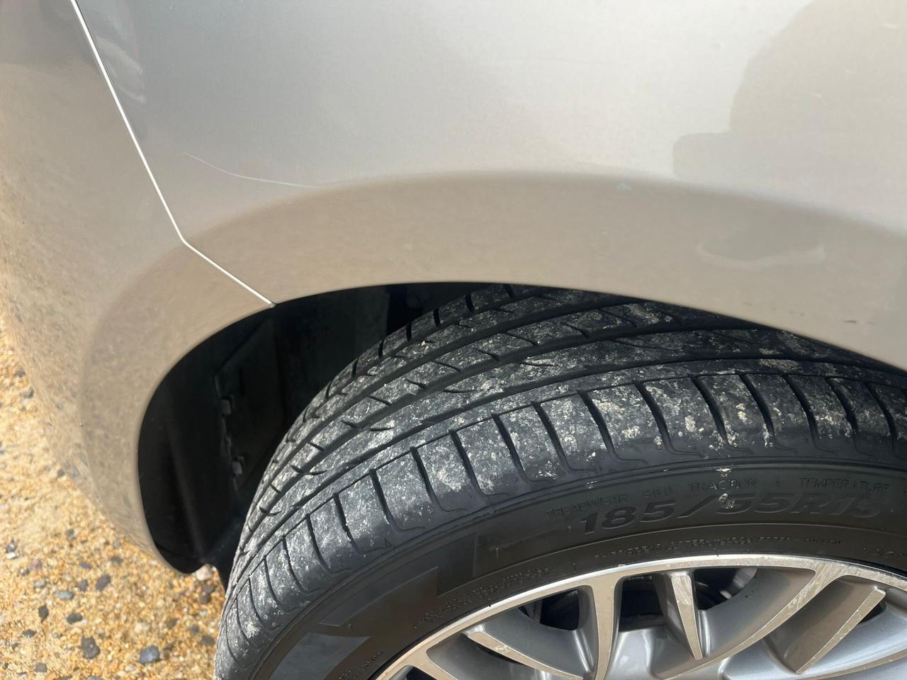 Lancia Ypsilon 1.3 Diesel - Neopatentati