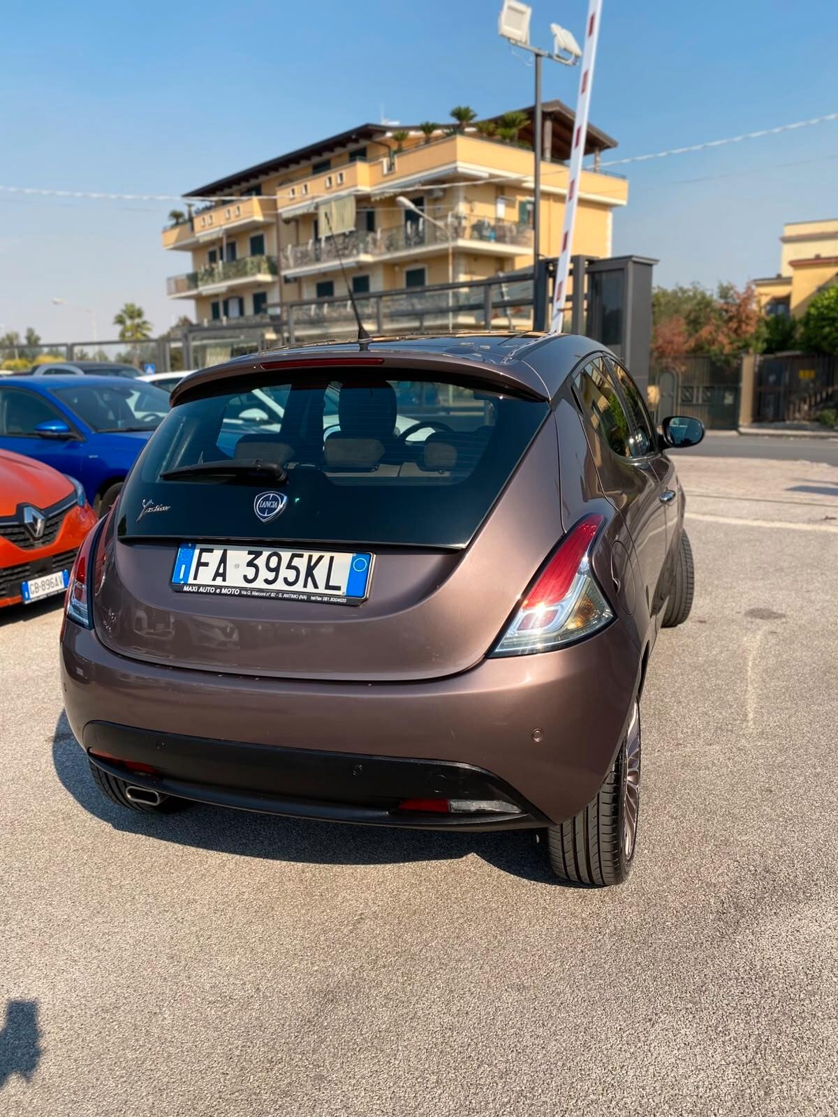 Lancia Ypsilon 1.2 69 CV 5 porte GPL Ecochic Elle