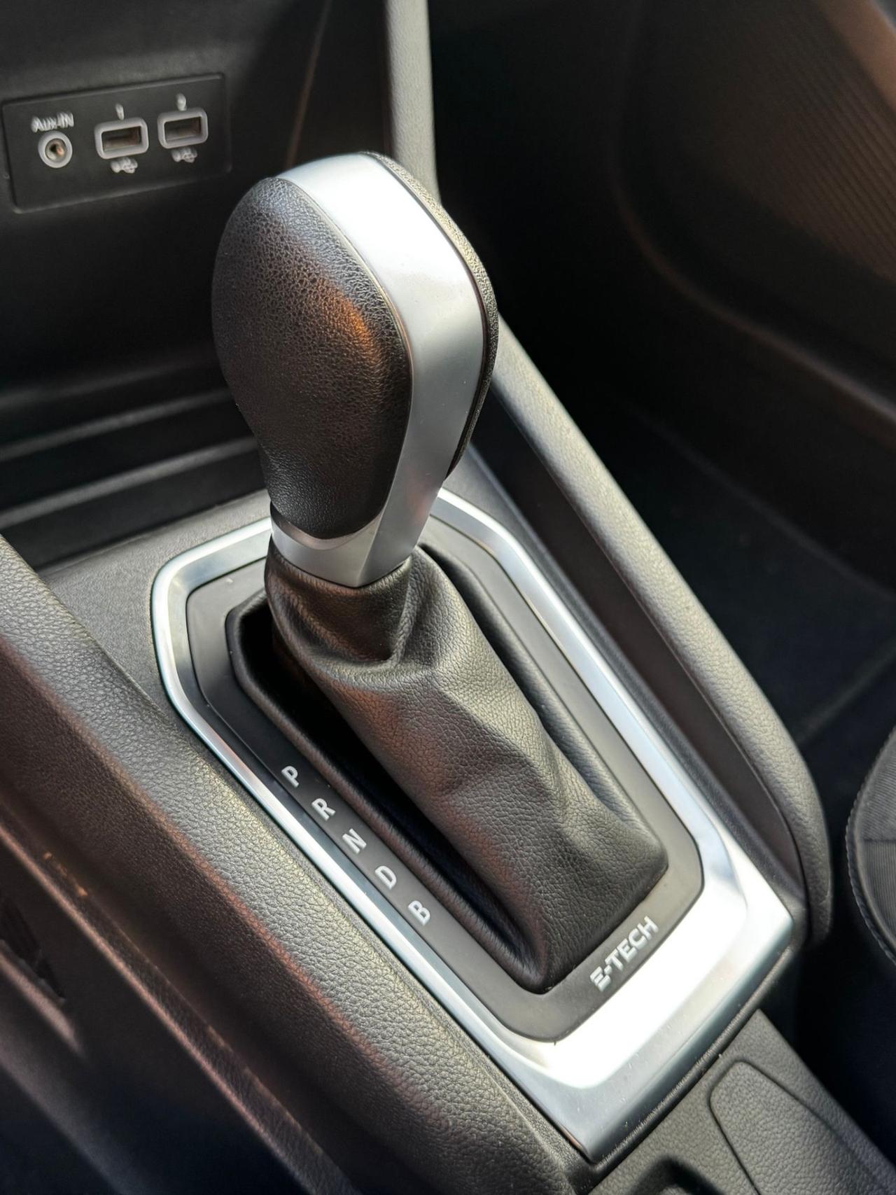 Renault Clio Full Hybrid E-Tech 140 CV 5 porte Initiale Paris