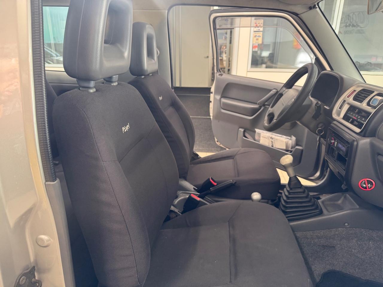 Suzuki Jimny 1.3i 16V cat 4WD JLX