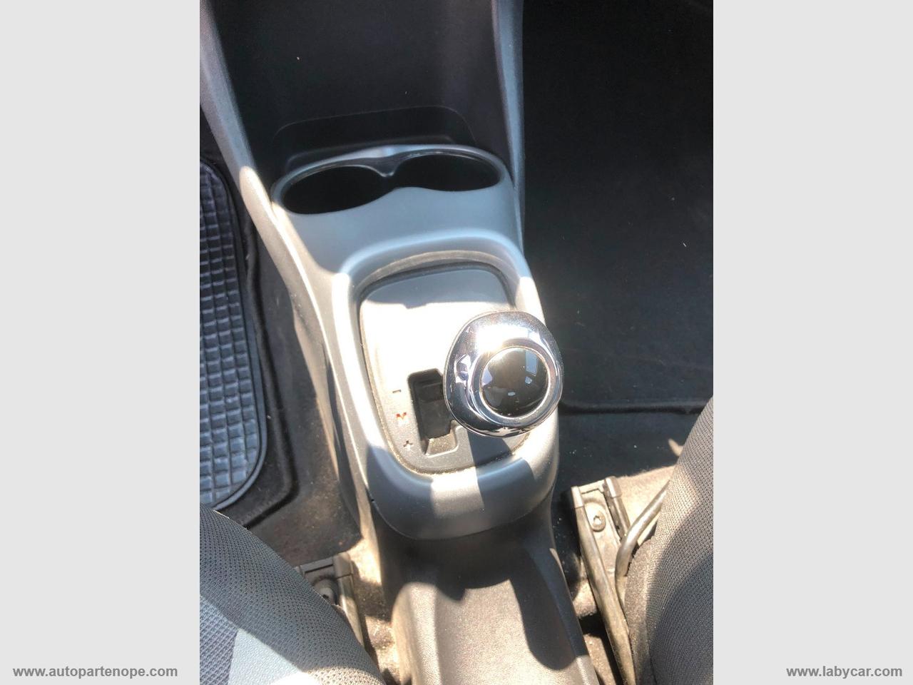 TOYOTA Aygo Connect 1.0 VVT-i 72 CV 5p. x-play