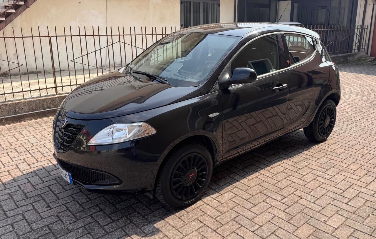 Lancia Ypsilon 0.9 Metano Ok Neopatentati