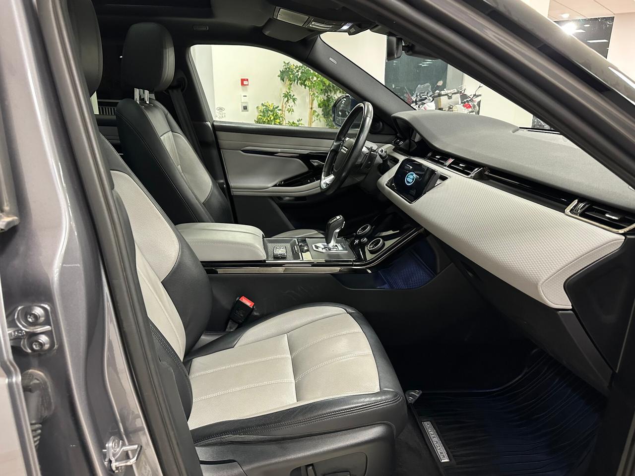 Land Rover Range Rover Evoque 2.0D I4-L.Flw 150 CV AWD Auto R-Dynamic S