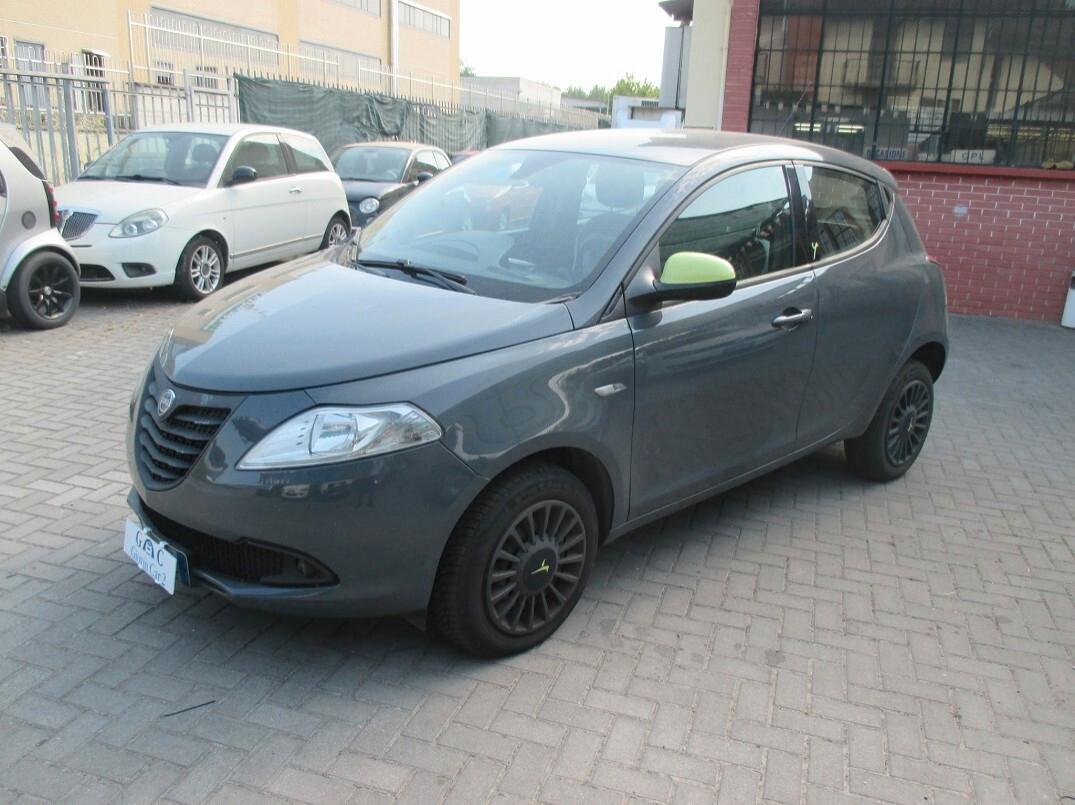 Lancia Ypsilon 0.9 t.air Gold ecochic metano 80cv E6