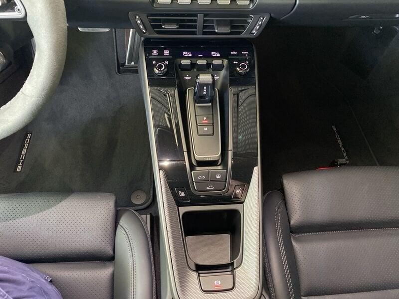 Porsche 911 Carrera (992.2)