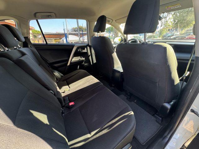 TOYOTA RAV 4 RAV4 2.2 D-CAT A/T 4WD