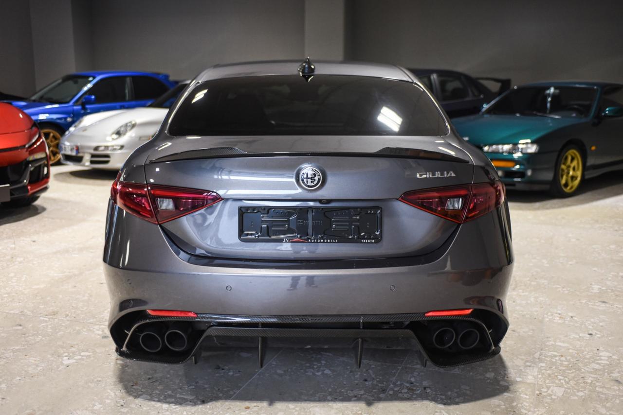 Alfa Romeo Giulia 2.9 V6 Bi-Turbo Quadrifoglio