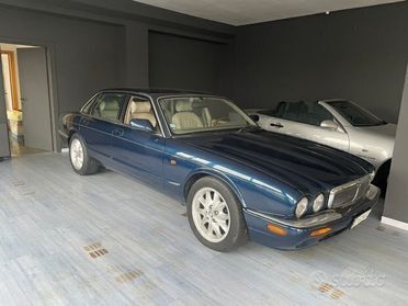 Jaguar XJ 4.0