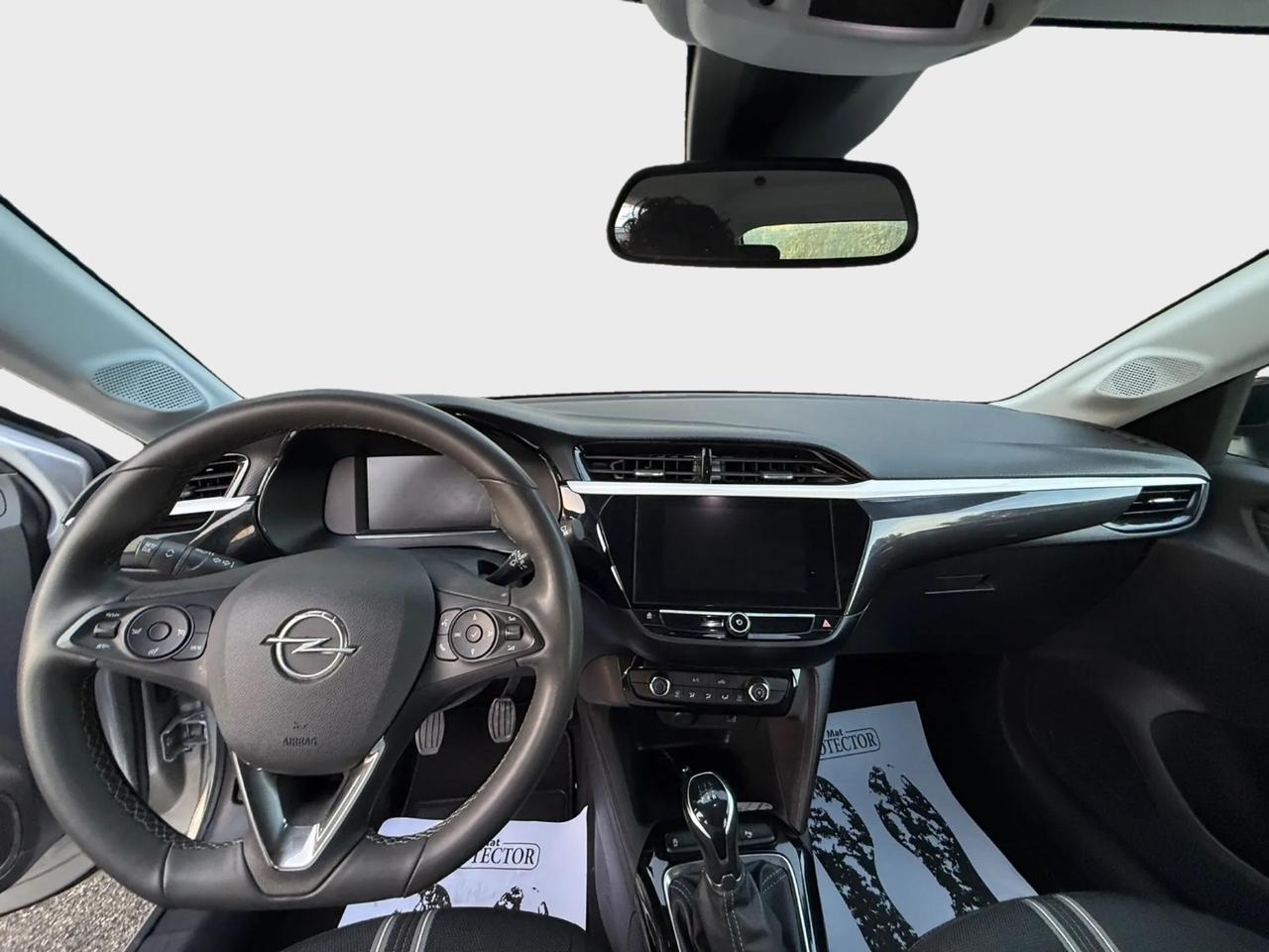 Opel Corsa elegance 1.2 benzina 2024 garanzia 12 mesi