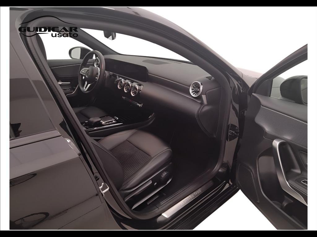 Mercedes-Benz Classe A - W177 2018 - A 180 d Sport auto