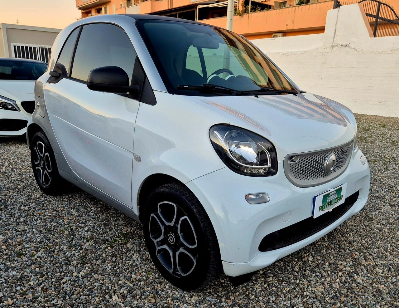 Smart ForTwo 1.0 benzina 71 CV cambio automatico