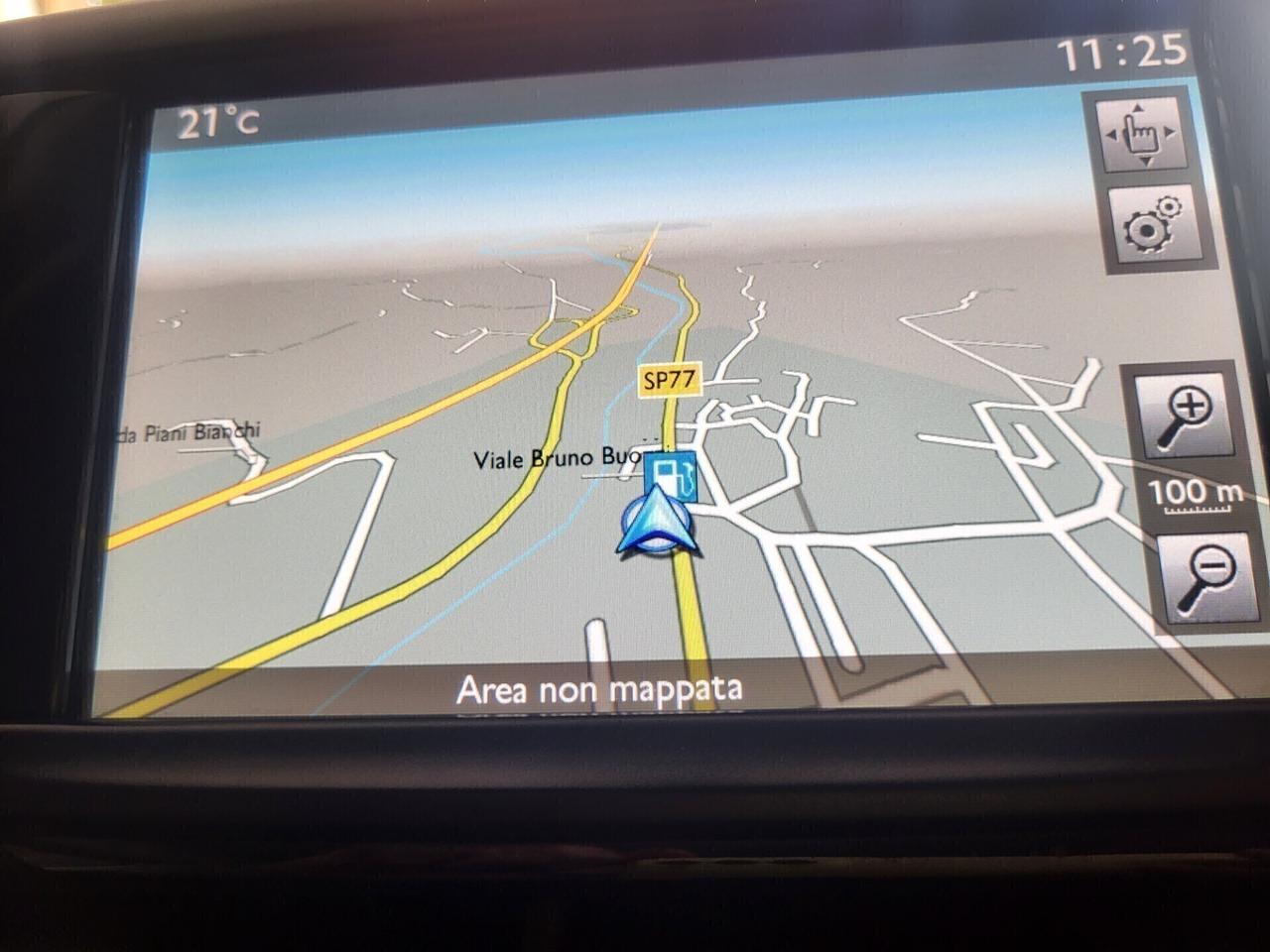 PEUGEOT 2008 1,6 HDI-TETTO PANOR-NAVI-3 REVISIONI