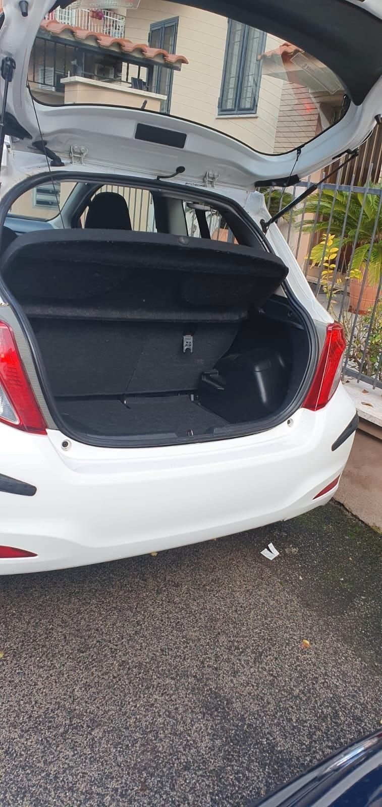 Toyota Yaris 1.0 3 porte Lounge *LEGGI*