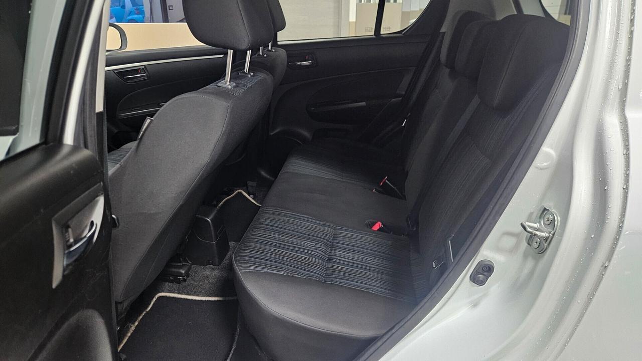 Suzuki Swift 1.3 DDiS 5 porte B-Cool Bi-Color