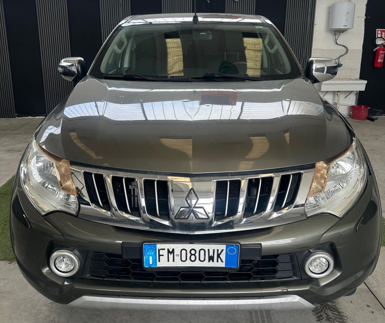 Mitsubishi L200 2.4 DI-D/154CV Club Cab Inform