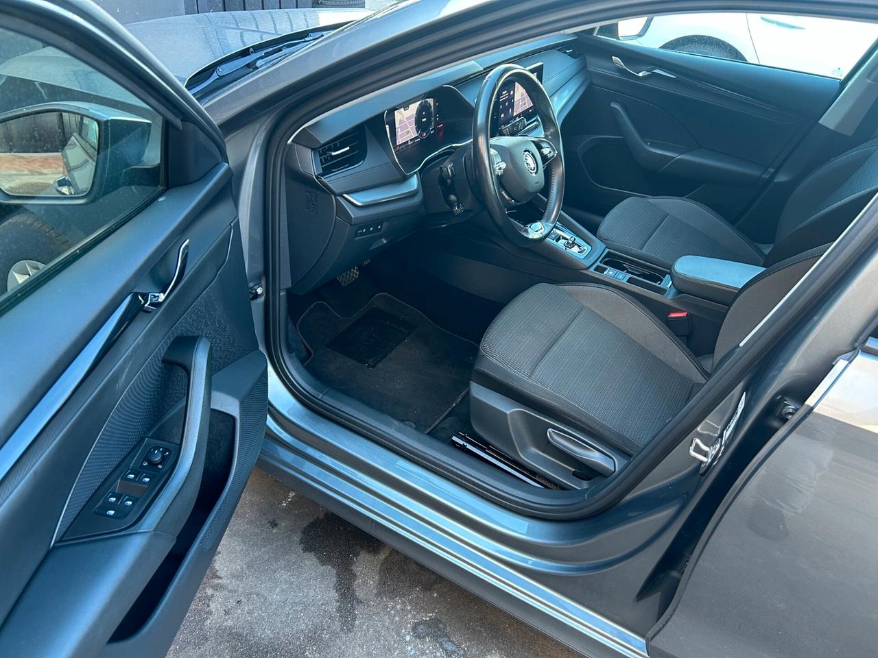Skoda Octavia 2.0 TDI EVO SCR 150 CV DSG Wagon Executive