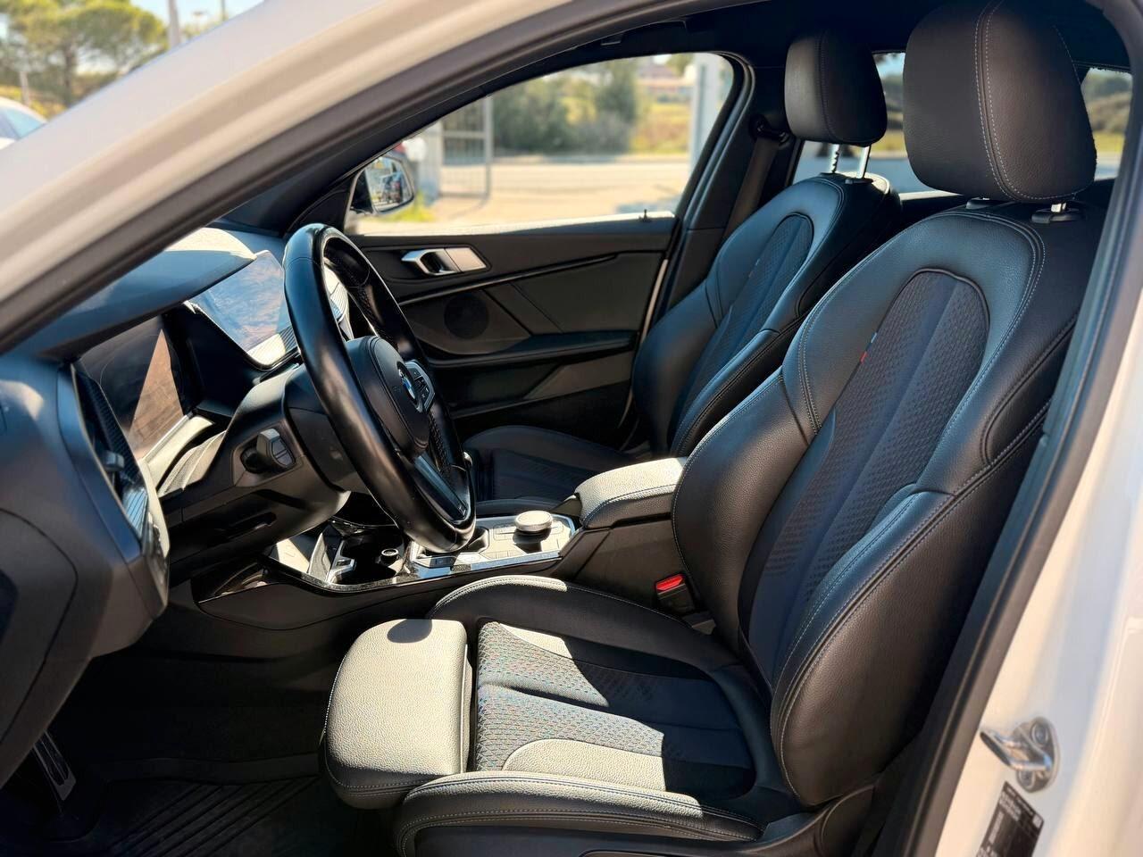 Bmw 118 118d 5p. Msport