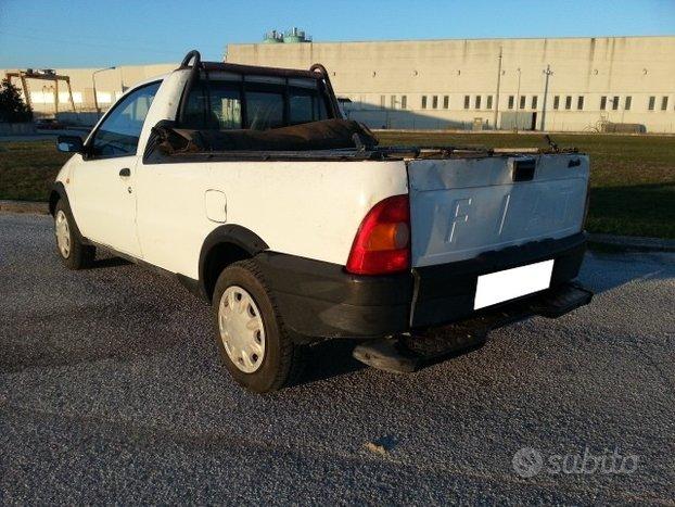 Fiat Strada 1.2 Pickup Metano