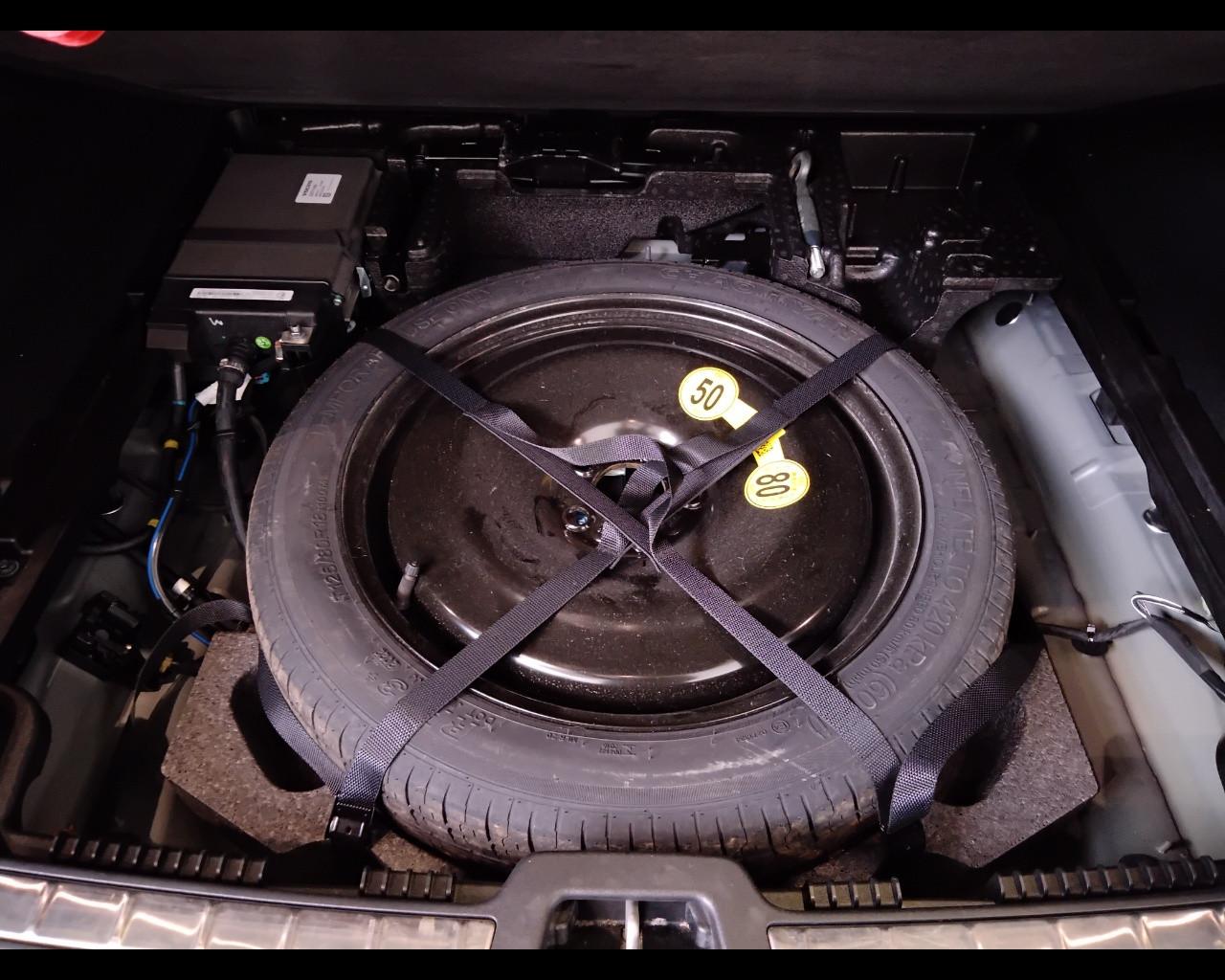 VOLVO XC60 II 2022 - XC60 2.0 b4 Plus Dark auto