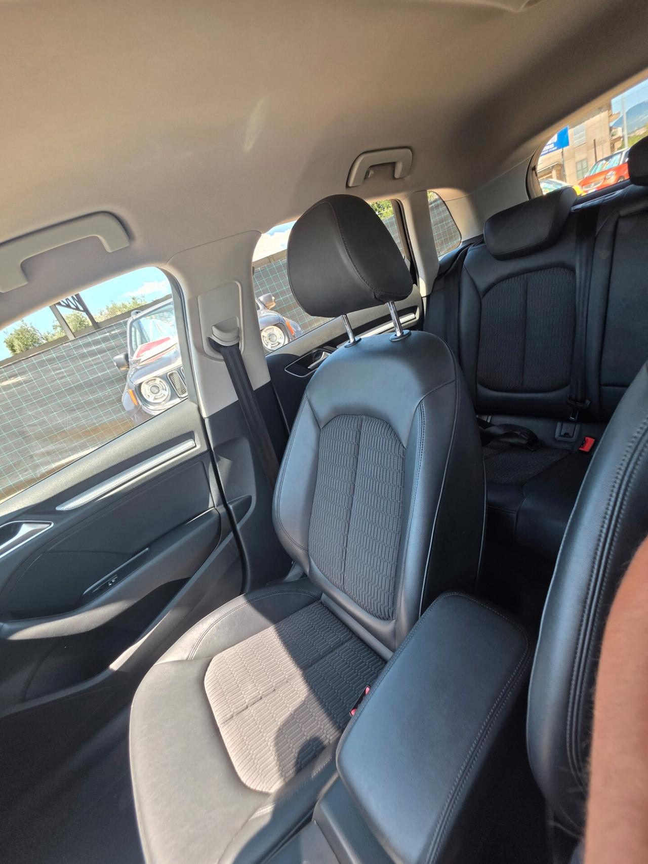 Audi A3 SPB 2.0 TDI 184 CV clean diesel Attraction