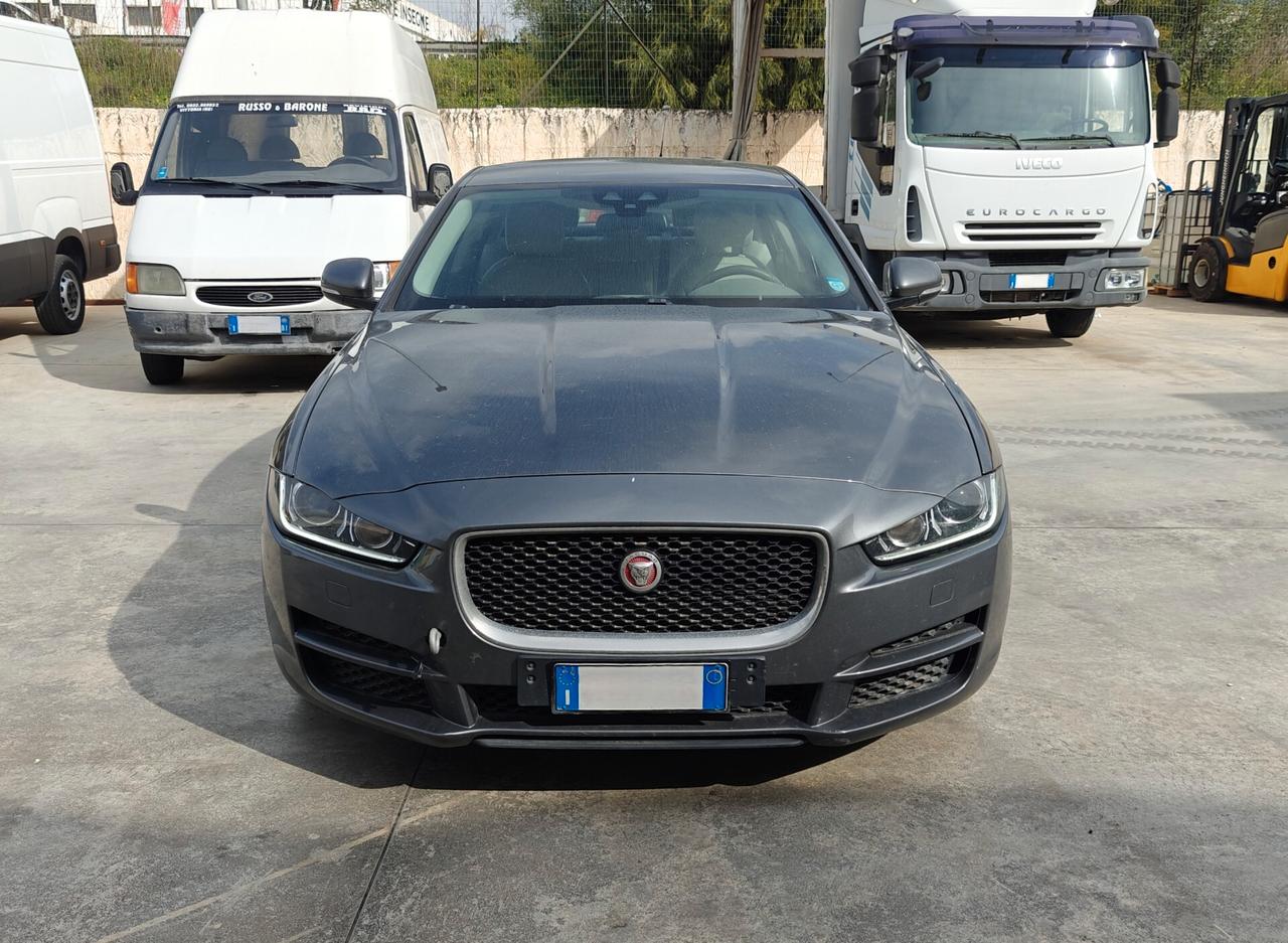 Jaguar XE 2.0 D Turbo 180CV aut. Portfolio (Avaria motore)