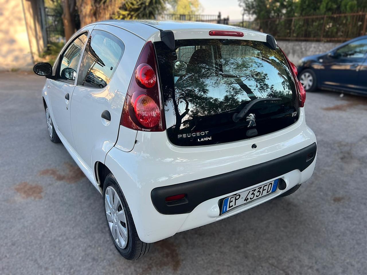 PEUGEOT 107 1.0 5porte Superga - 2012
