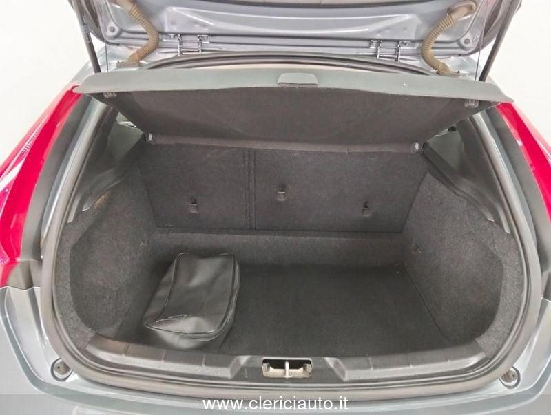 Volvo V40 D2