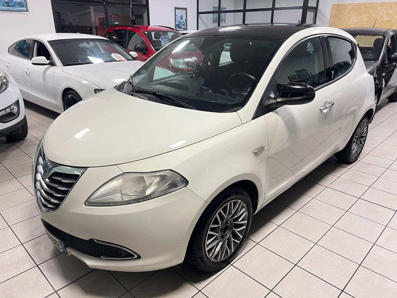 Lancia Ypsilon 1.3 MJT 16V 95 CV 5 porte Platinum Full optional