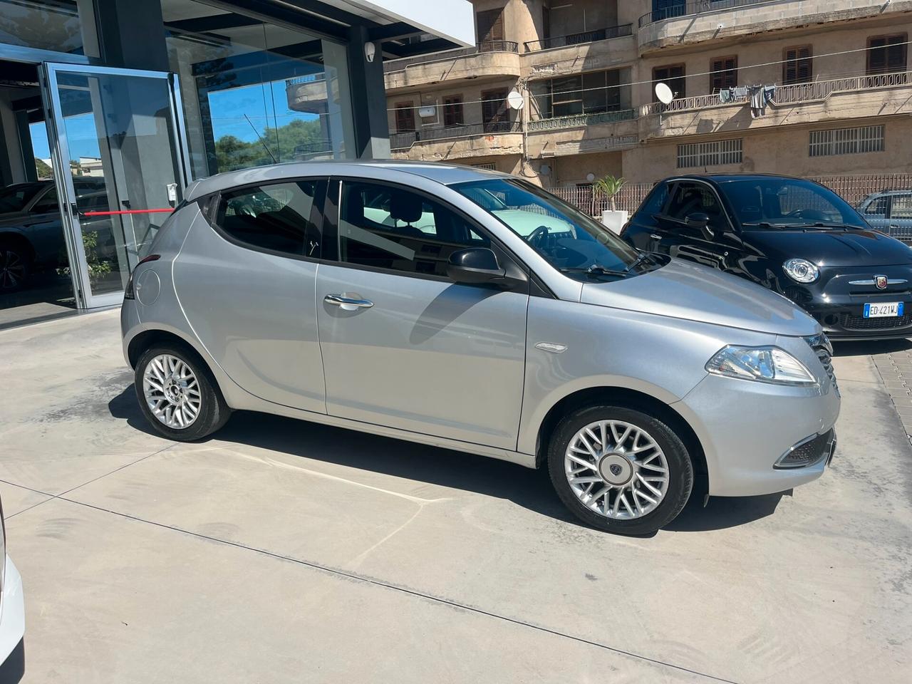 Lancia Ypsilon 1.2 69 CV 5 porte Gold
