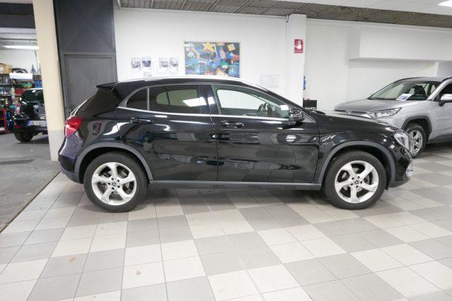 MERCEDES-BENZ GLA 200 d Automatic Sport