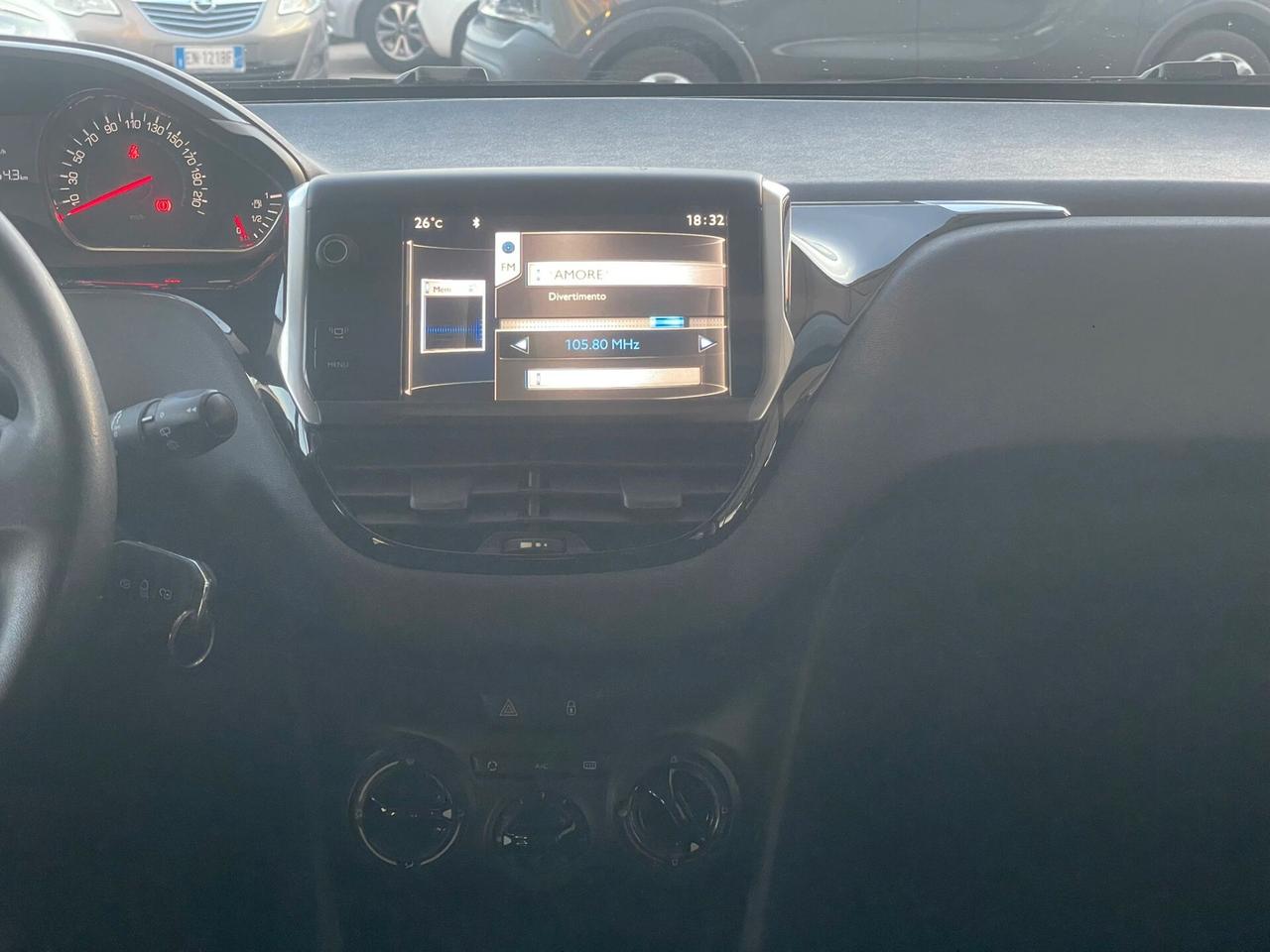 Peugeot 208 1.4 HDi 68 CV 5 porte Allure