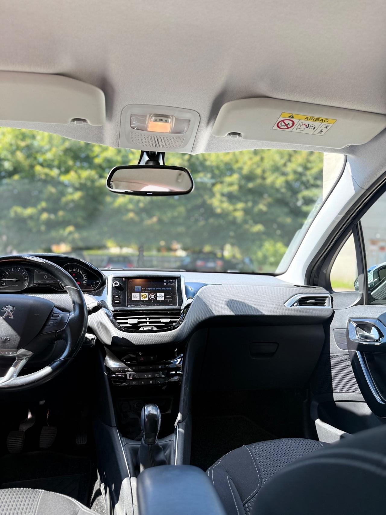 Peugeot 208 PureTech 82 5p. GPL Allure
