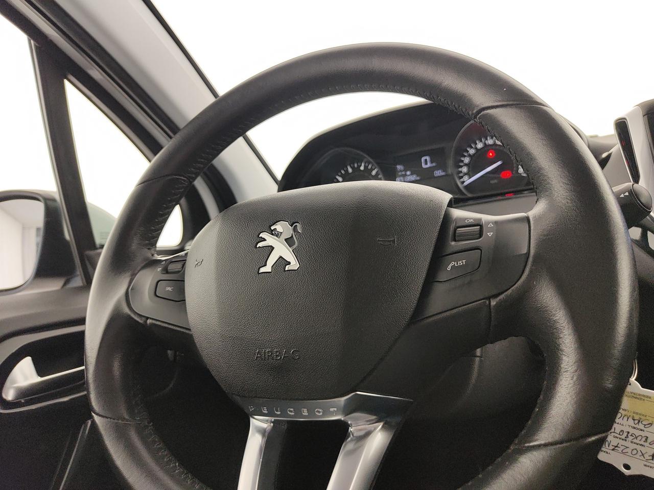 PEUGEOT 208 5p 1.2 puretech Active s&s 82cv neopatentati