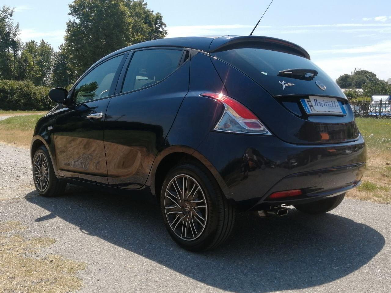 Lancia Ypsilon 1.2 69 CV 5 porte Gold