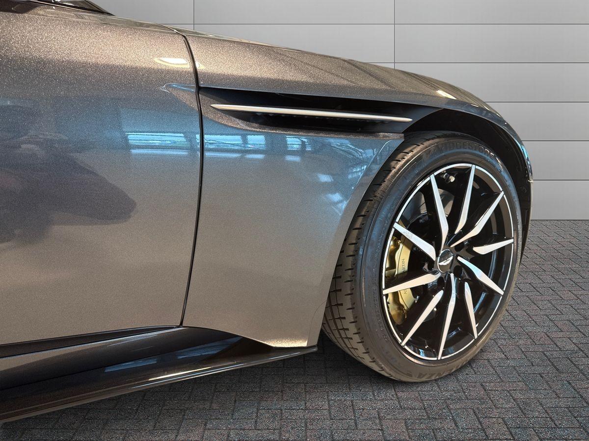 ASTON MARTIN DB11 Coupe 4.0 V8 auto