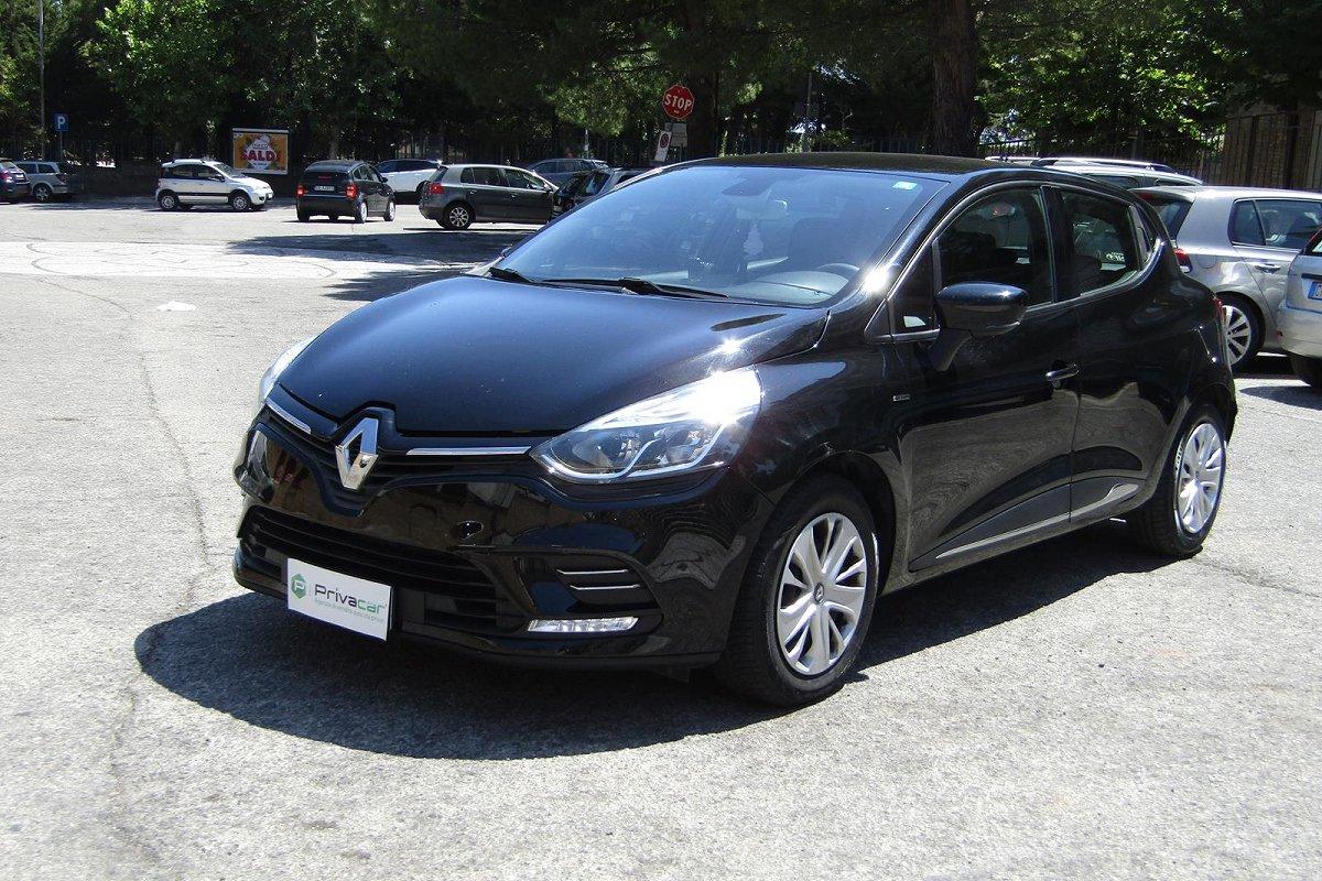 RENAULT Clio TCe 12V 90 CV 5 porte Moschino Intens
