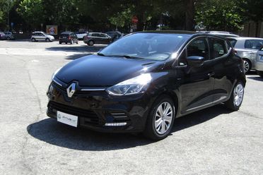 RENAULT Clio TCe 12V 90 CV 5 porte Moschino Intens