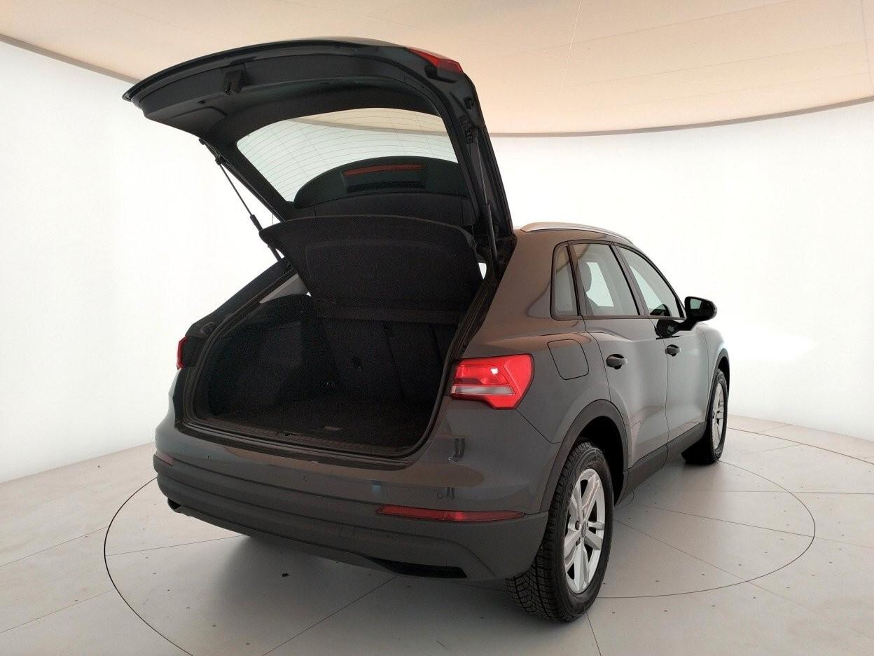 AUDI Q3 35 2.0 tdi Business s-tronic - IVA ESPOSTA